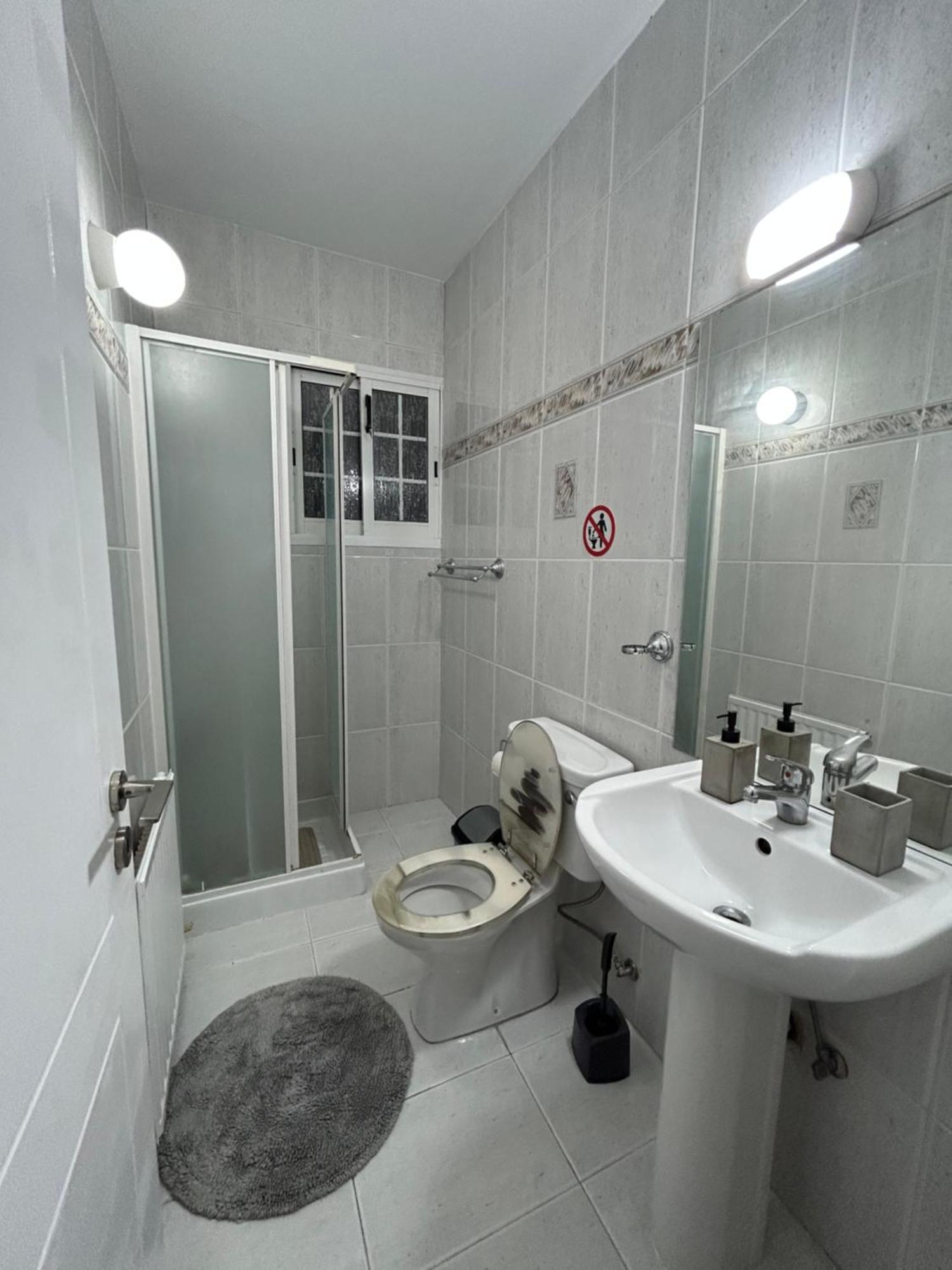 Modern Spacious Penthouse In Apartament *